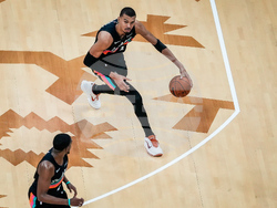 Suns Spurs Basketball