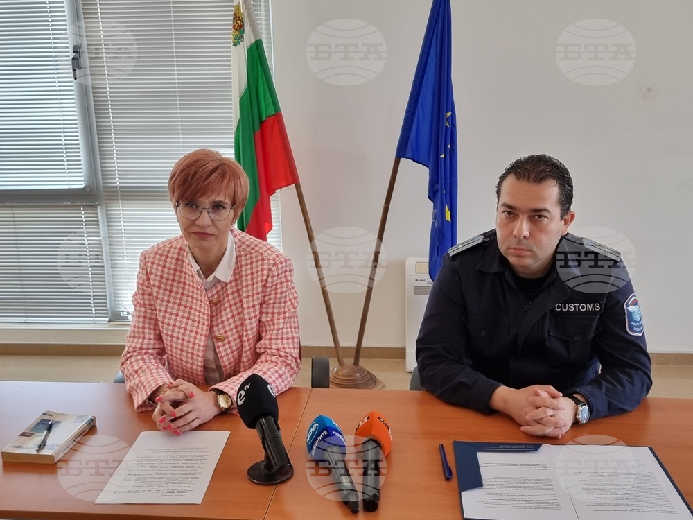 На "Капитан Андреево" е открито рекордно количество недекларирана валута, пренасяно в лек автомобил