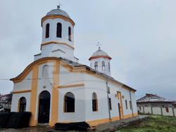 Село Горна Митрополия - храм „Света Троица“ - ремонт