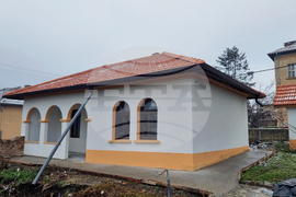 Село Горна Митрополия - храм „Света Троица“ - ремонт