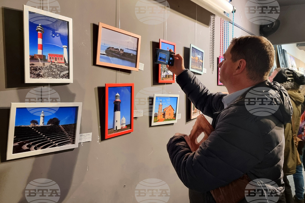 Варна - снимки на фарове - изложба