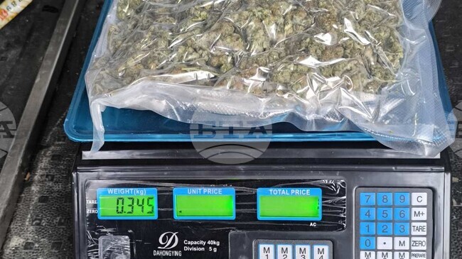 При полицейска операция в Разградско са задържани двама души за разпространение на наркотични вещества