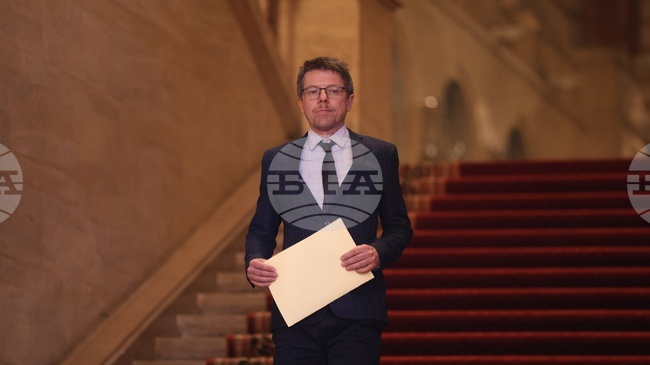 Служебният вицепремиер Стоил Цицелков ще подаде оставка