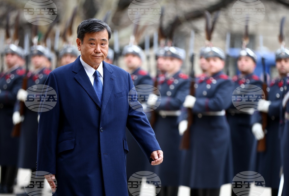 Посланик Чикахиса Суми - акредитивни писма - връчване