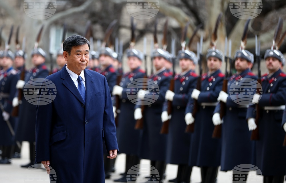 Посланик Чикахиса Суми - акредитивни писма - връчване