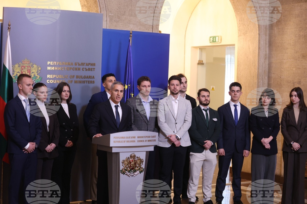 Министерски съвет - Андрей Гюров - студенти - брифинг