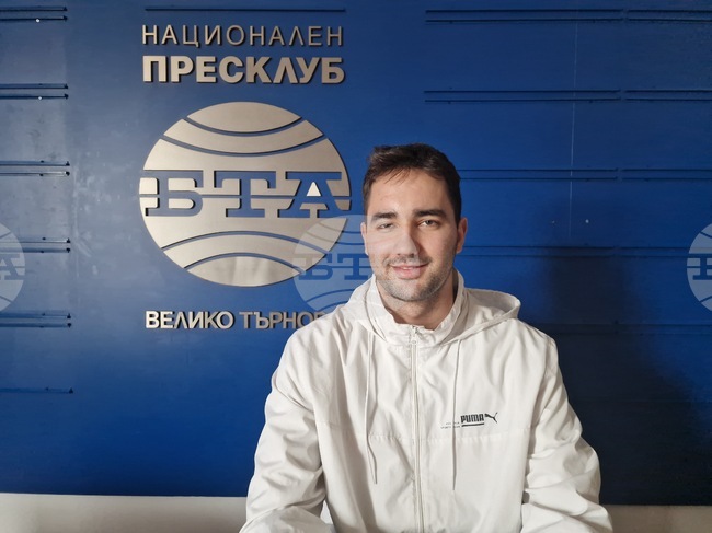 Великотърновец, работещ по система от камери за лунна мисия в САЩ и по сателити на българска компания, вижда своето бъдеще в родината си