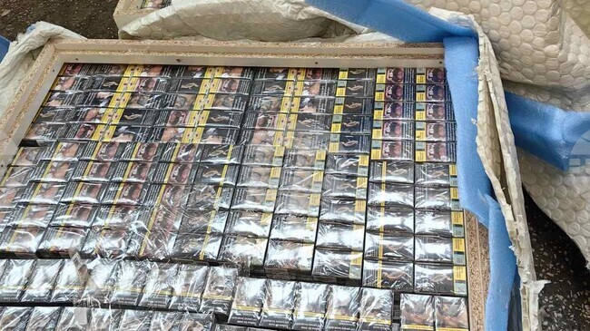 Митничари откриха и задържаха близо 40 000 къса контрабандни цигари при проверка на лек автомобил на "Капитан Андреево"