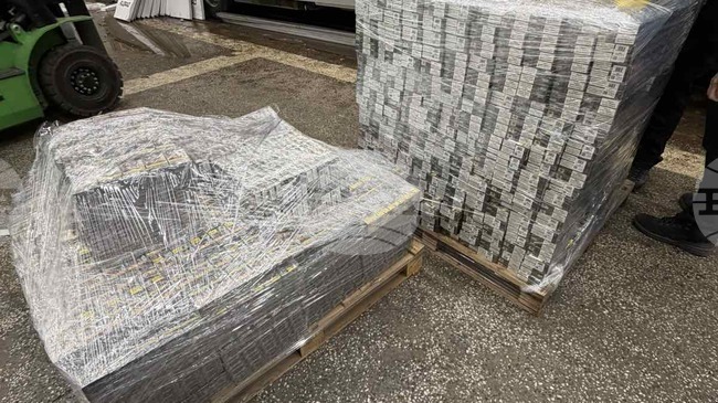 Митничари на "Капитан Андреево" откриха над 400 000 къса контрабандни цигари при проверки на два тежкотоварни автомобила от Турция