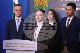 Министерски съвет - Андрей Гюров - студенти - брифинг