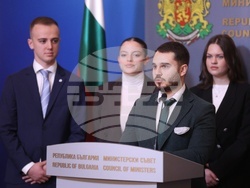 Министерски съвет - Андрей Гюров - студенти - брифинг