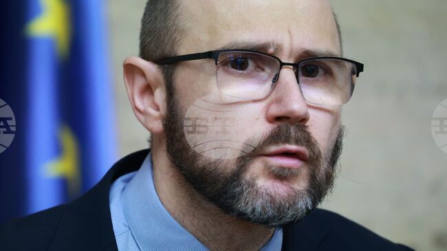 Прокуратурата не може да бъде заложник на един човек, каза служебният министър на правосъдието Андрей Янкулов