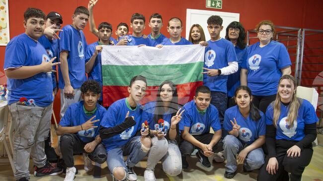 Самоковски ученици обмениха опит в португалския град Барселош по програма „Еразъм+“