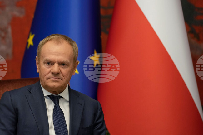 Полша ще изразходва някои от европейските средства за отбрана въпреки ветото на президента, заяви премиерът Туск