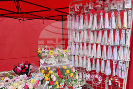 Троян - базар за мартеници