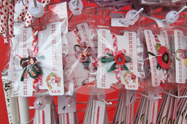 Троян - базар за мартеници