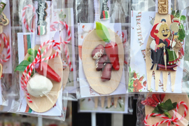 Троян - базар за мартеници