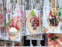 Троян - базар за мартеници