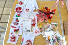 Троян - базар за мартеници