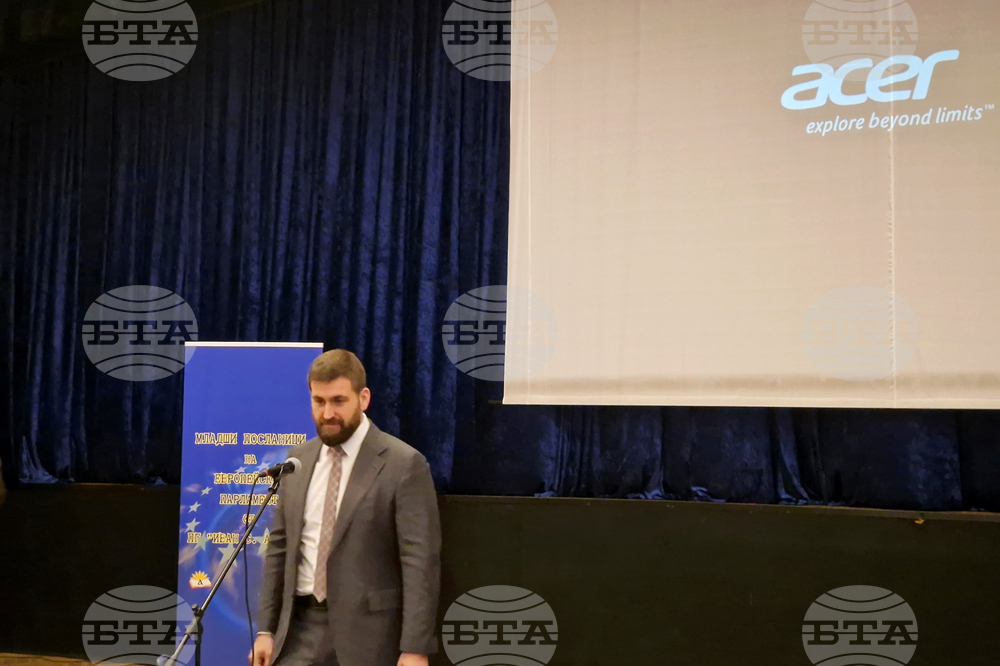 Пазарджик - Регионална среща на училища - посланици на Европейския парламент - Андрей Новаков