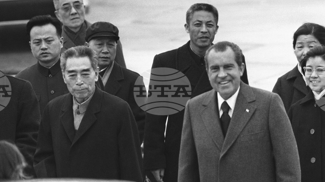 На 22 февруари 1972 г. започват официалните разговори на високо равнище между Ричард Никсън и Мао Дзедун