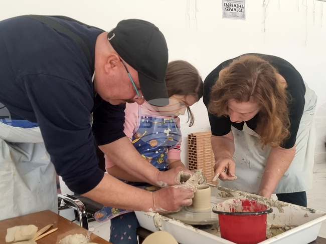 Плевен - грънчарство - демонстрация