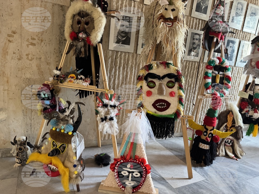 Казанлък - Втори национален конкурс за изработка на кукерски маски „Сирни Заговезни“