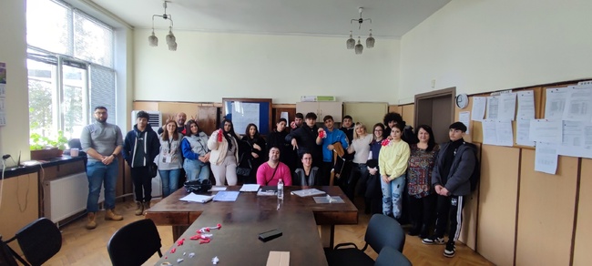 Младежки център Разград: Инициатива по повод Международния ден на майчиния език 