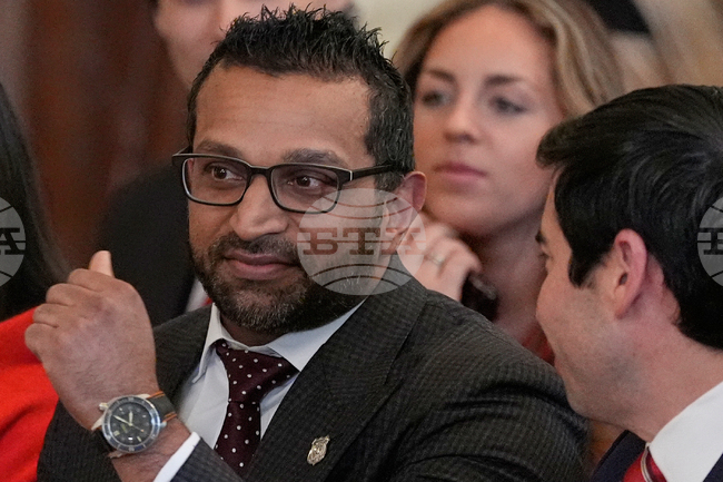 Директорът на ФБР Каш Пател защити олимпийското празненство с бира по време на пътуването си в Италия