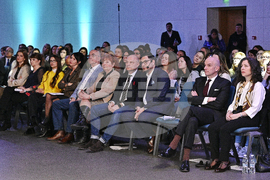 „Отвъд екраните: Как да съхраним детството в дигиталния свят" - дискусия