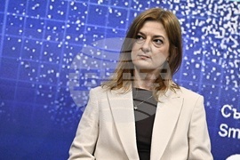 „Отвъд екраните: Как да съхраним детството в дигиталния свят" - дискусия