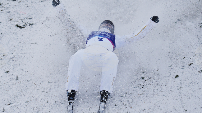 Китаец спечели олимпийско злато във въздушната акробатика, ски-свободен стил на Игрите в Милано-Кортина