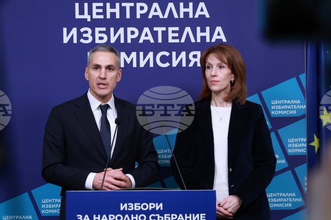 За да гарантираме честен изборен процес, трябва да работим в много добра координация, каза служебният премиер Андрей Гюров след срещата с ЦИК