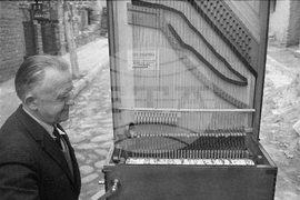 Майсторът на латерни от Асеновград Георги Евстатиев