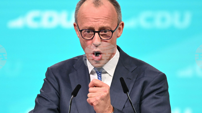 ХДС и ГСДП са в оспорвана надпревара месец преди избори в западна германска провинция