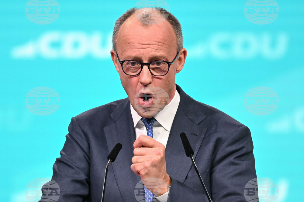 ХДС и ГСДП са в оспорвана надпревара месец преди избори в западна германска провинция