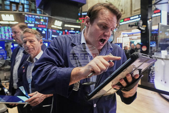 Със загуби започна търговията на Уолстрийт заради опасения от продължителен конфликт в Близкия изток