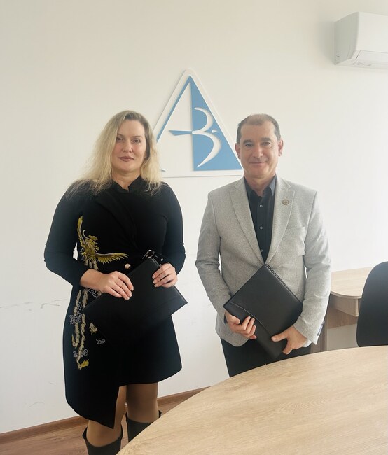 Бургаският държавен университет подписа меморандум за сътрудничество с Медицински център „Стем Плюс“