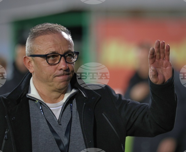 Може да има промяна, ще разберете, каза наставникът на Черно море Илиан Илиев