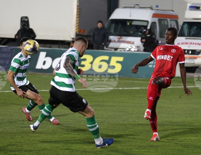 Черно море и Ботев Враца не успяха да си отбележат гол и завършиха наравно в първия мач от 22-ия кръг на първенството