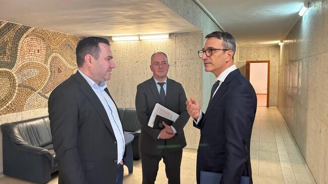 Министърът на енергетиката Трайчо Трайков призова за пълна информация и ясен срок от Комисия за енергийно и водно регулиране за проверките за високите сметки за електроенергия