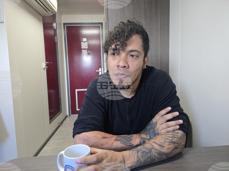 Visitors to Antarctica Come by Choice or Need, Says Salvadoran Filmmaker Ernesto Bautista