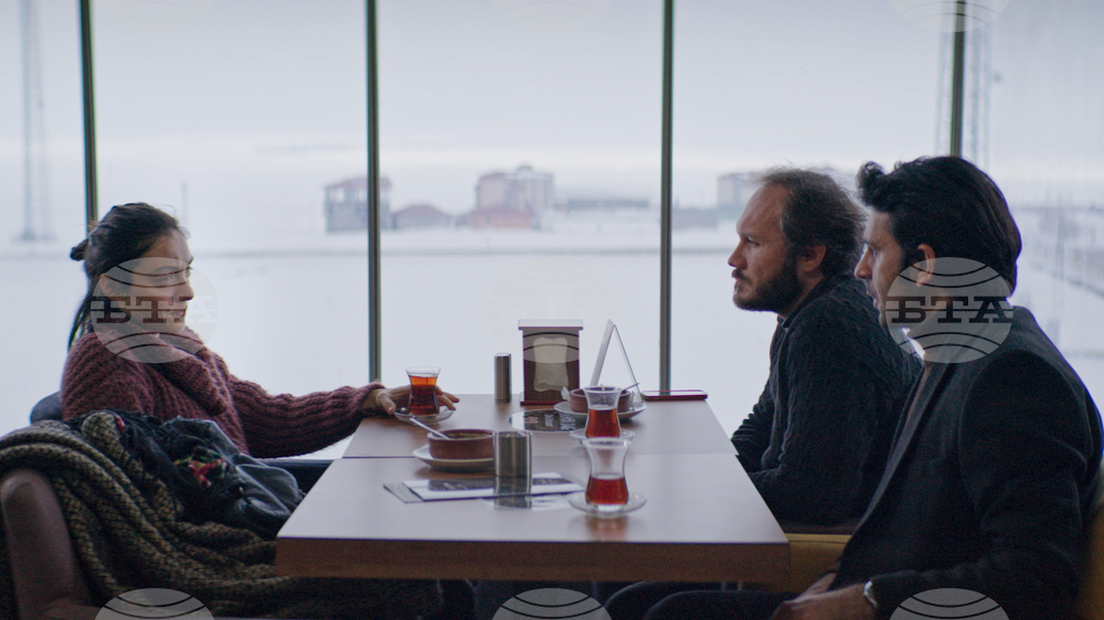 Film Review - About Dry Grasses