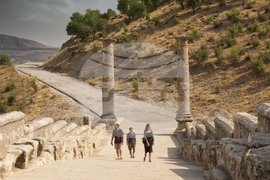 Film Review - About Dry Grasses