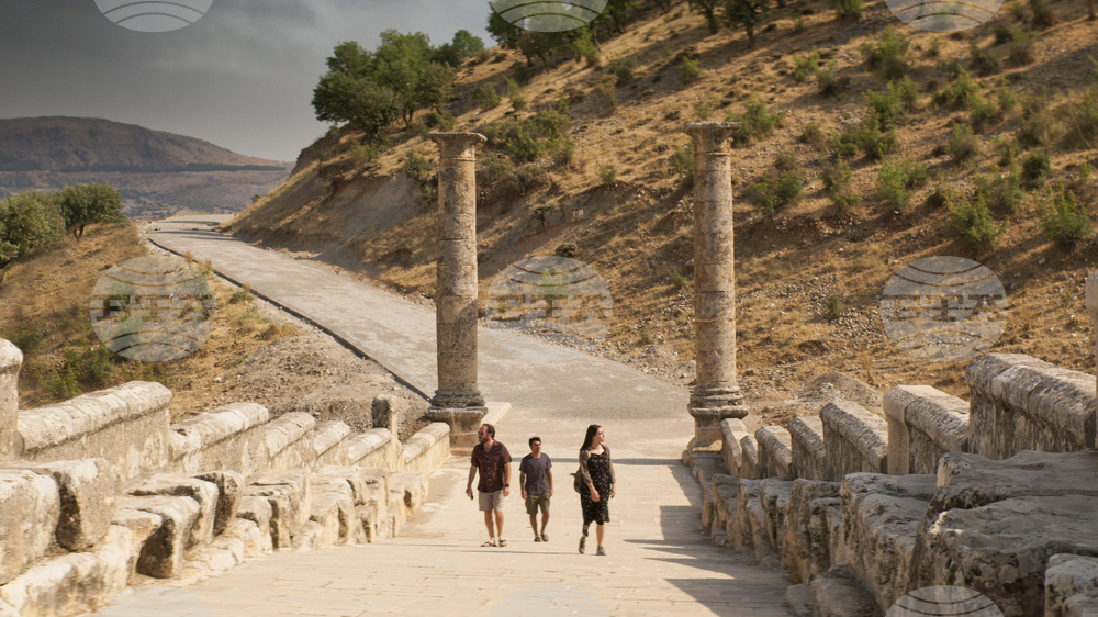 Film Review - About Dry Grasses