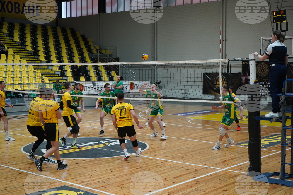 Волейболният Добруджа 07 успя да надиграе Миньор в напрегнат мач и червени картони за двата отбора