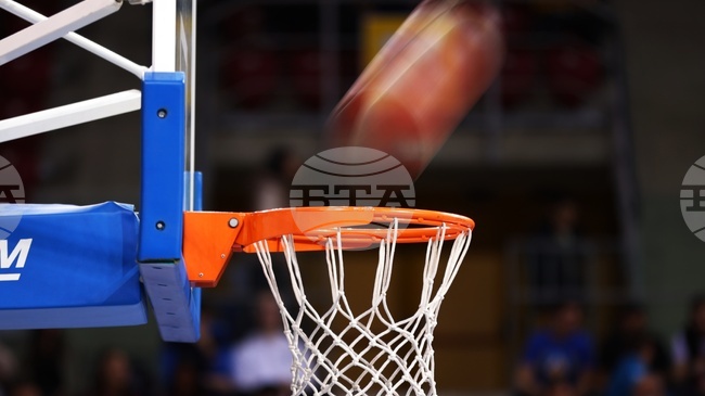 Гардът Николай Титков сменя Академик Бултекс 99 със Спартак Плевен