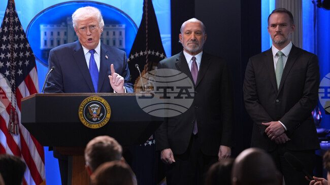 Тръмп обяви, че ще наложи "10% глобални мита"