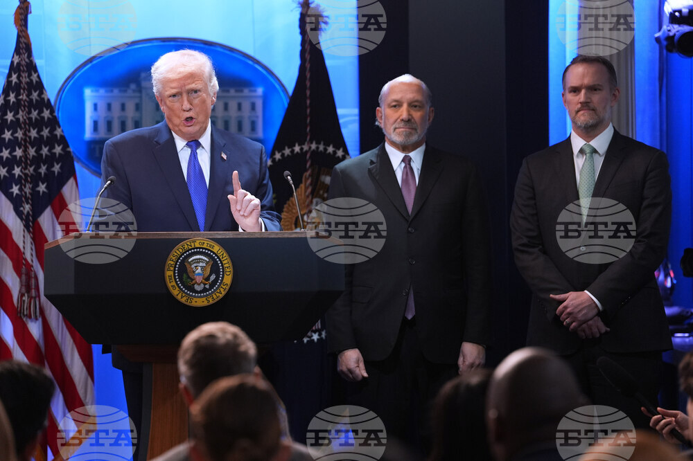 Тръмп обяви, че ще наложи "10% глобални мита"