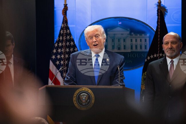 Доналд Тръмп заяви, че военните операции в Иран "изпреварват графика" и че досега са били убити 48 ирански лидери